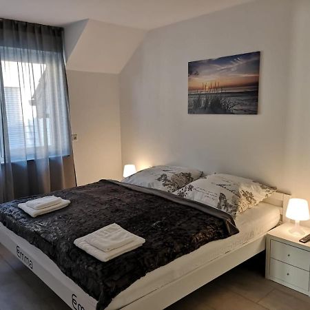 Modern Wohnen I Parkplatz I Wlan I Netflix I Balkon I 6 Schlafplaetze Leilighet Bad Oeynhausen Eksteriør bilde
