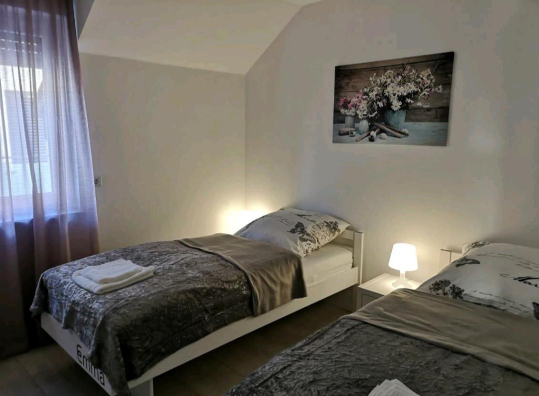 Modern Wohnen I Parkplatz I Wlan I Netflix I Balkon I 6 Schlafplaetze Leilighet Bad Oeynhausen Eksteriør bilde