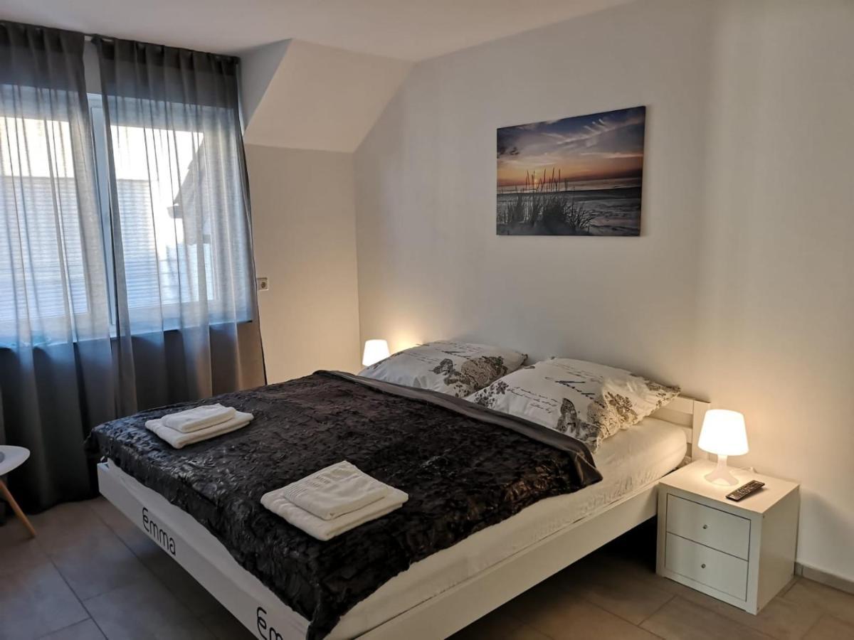 Modern Wohnen I Parkplatz I Wlan I Netflix I Balkon I 6 Schlafplaetze Leilighet Bad Oeynhausen Eksteriør bilde