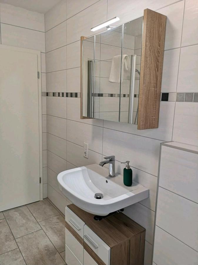 Modern Wohnen I Parkplatz I Wlan I Netflix I Balkon I 6 Schlafplaetze Leilighet Bad Oeynhausen Eksteriør bilde